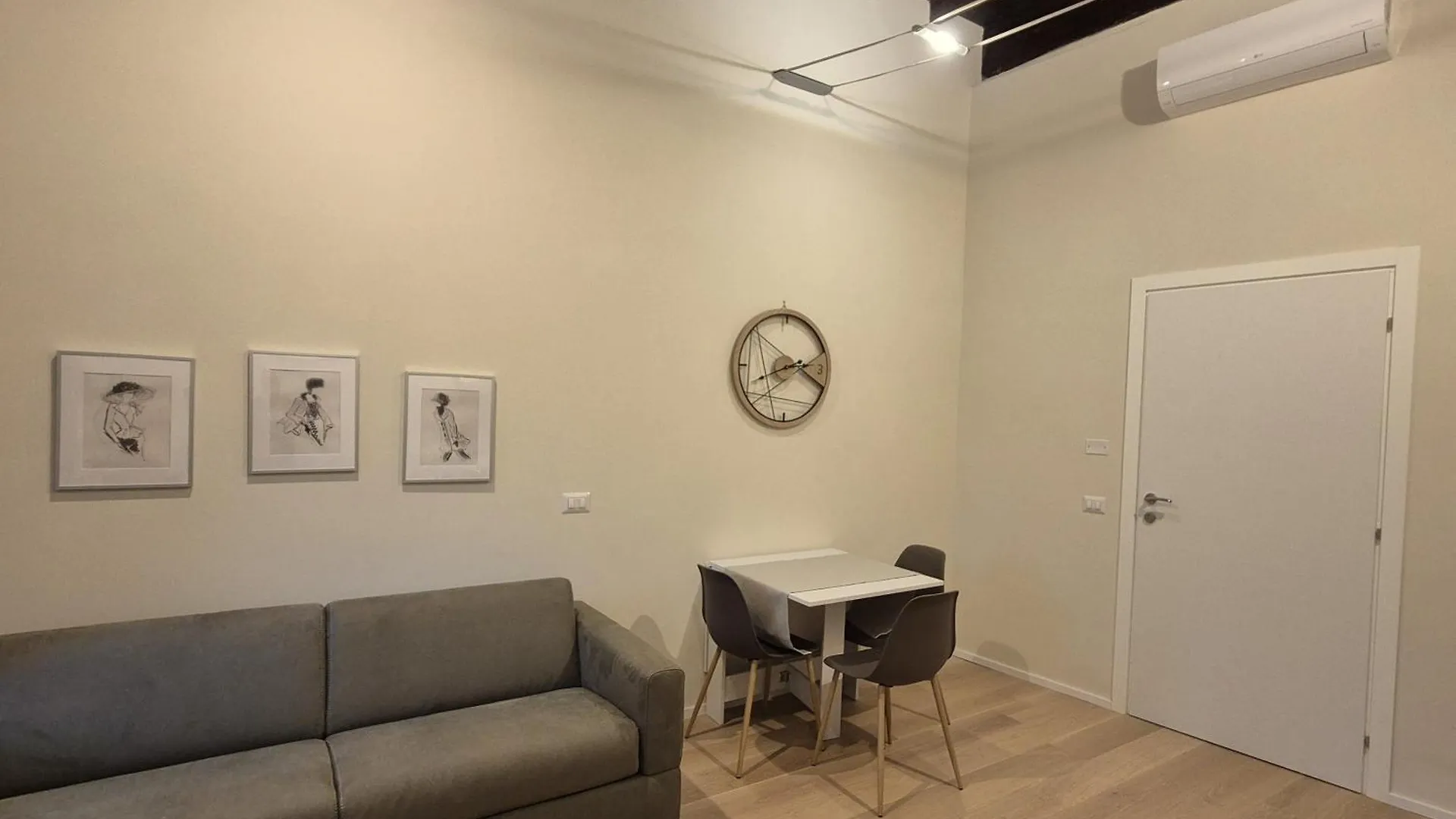 Homestay Ripetta Views Luxury Room And Suite Rome Italy